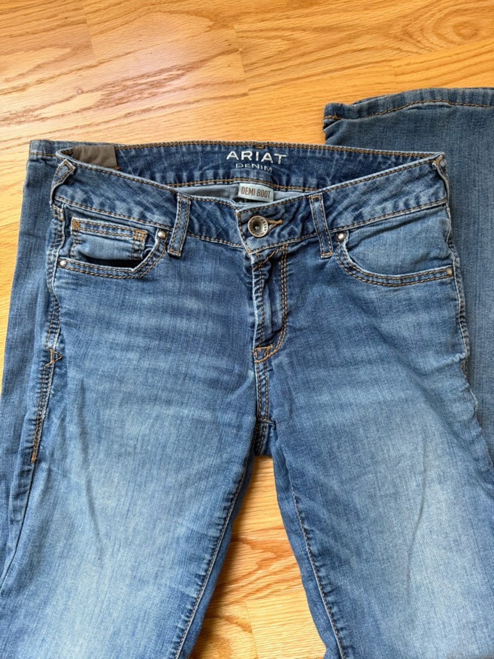 Ariat Denim Demi Boot Jeans Women’s 28L Medium Wash Stretch Bootcut Western - Picture 5 of 10